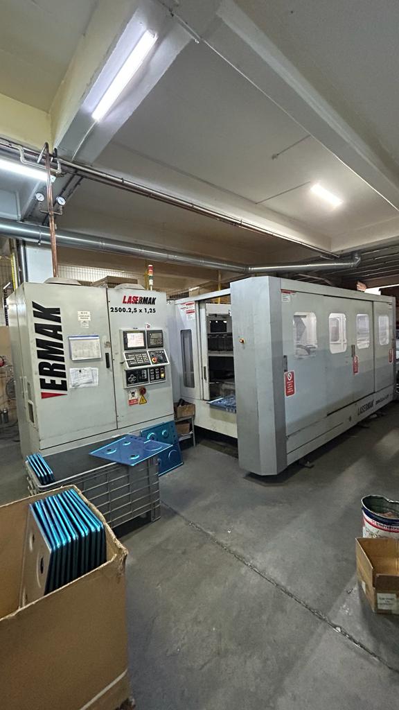 Machine de découpe laser Ermak Lasermak 2500.2,5 x 1,25
