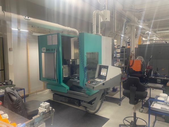 Centre d'usinage 5 axes DMG DMU 50 V d'occasion