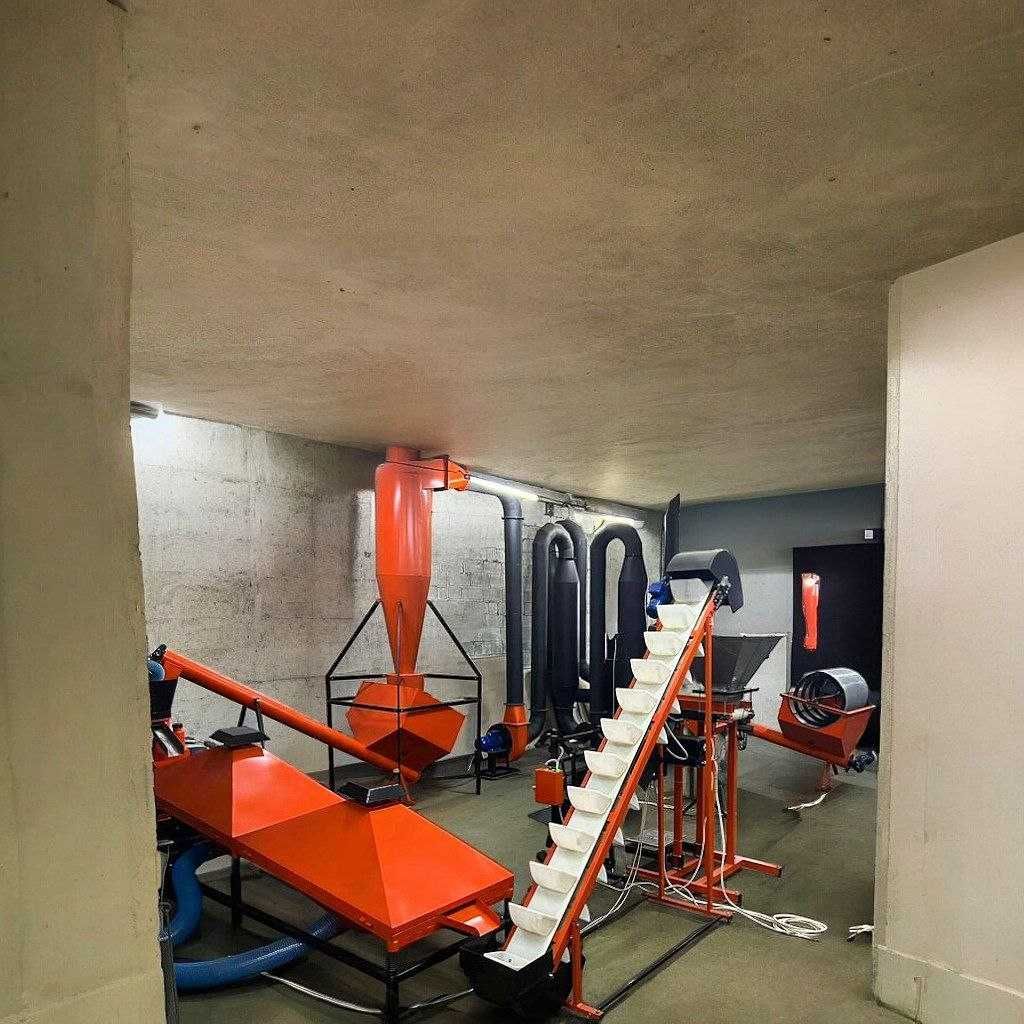 Ligne de production de granulés presque nouvelle pour la vente