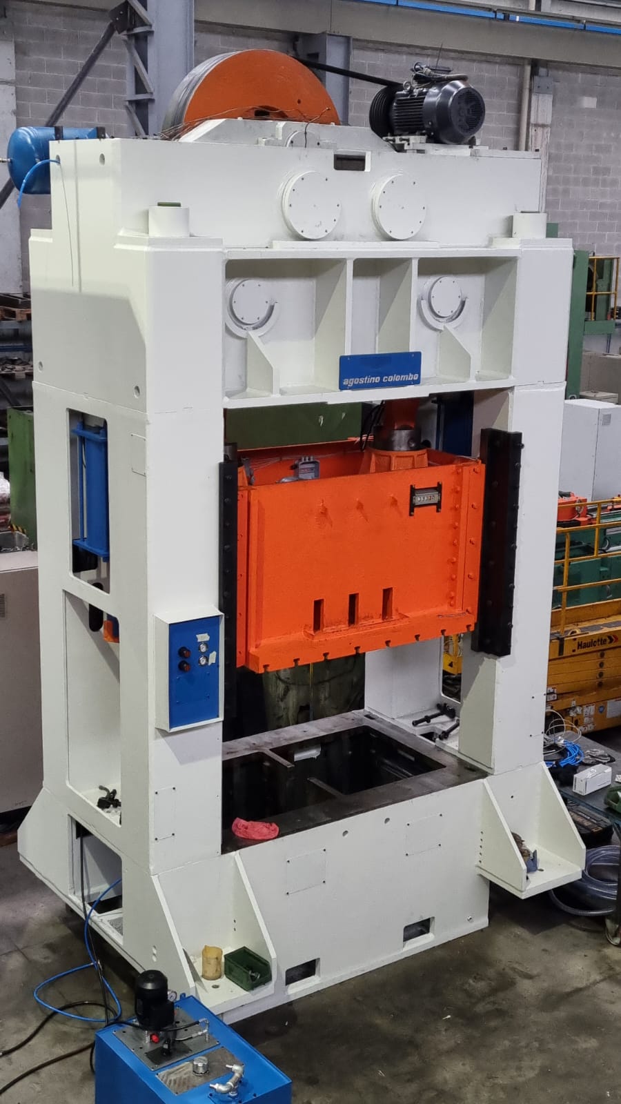 Presse Agostino Colombo 250 ton, table 2200 x 1400 mm