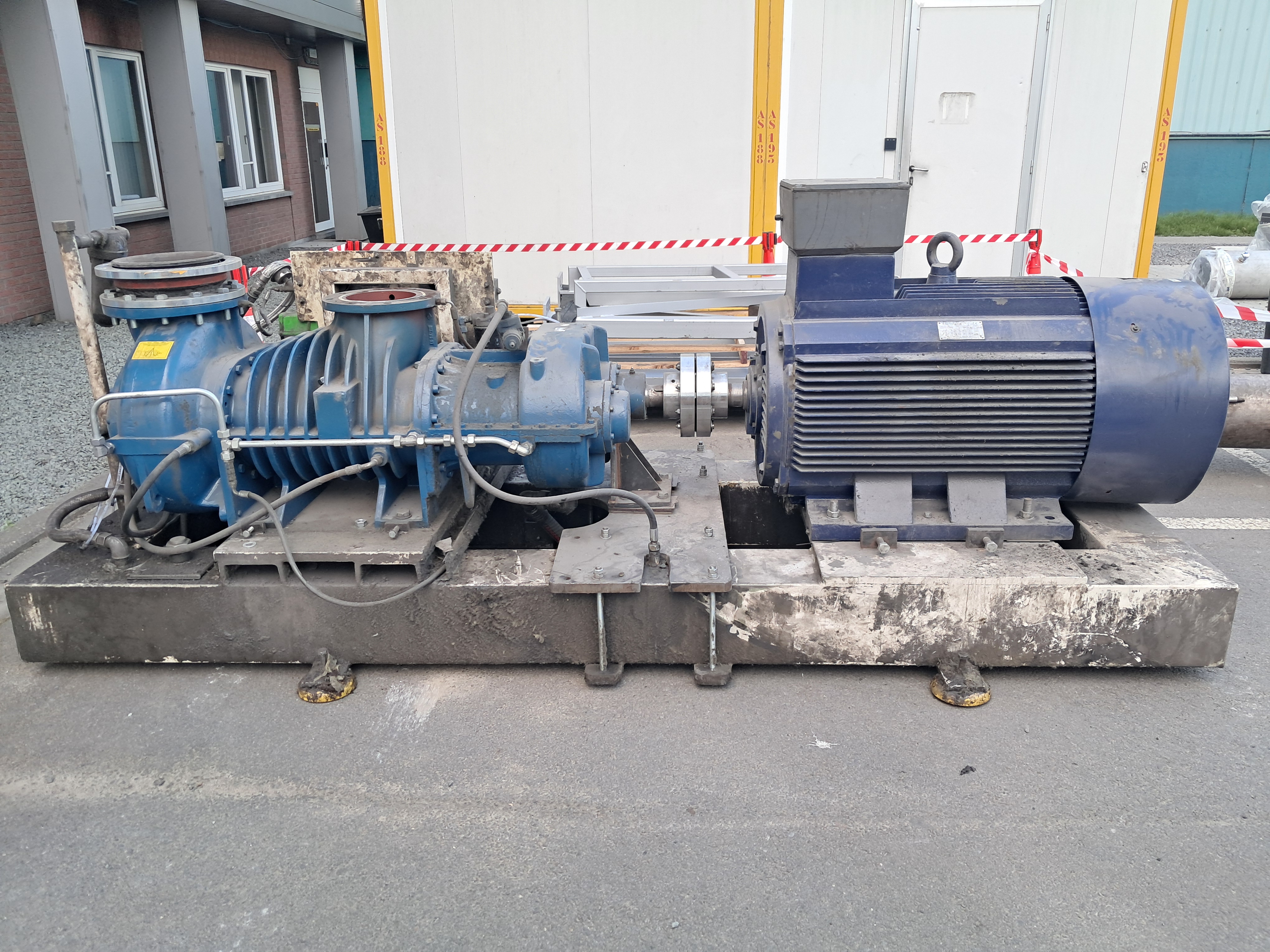 Compresseur à vis Aerzen et son moteur