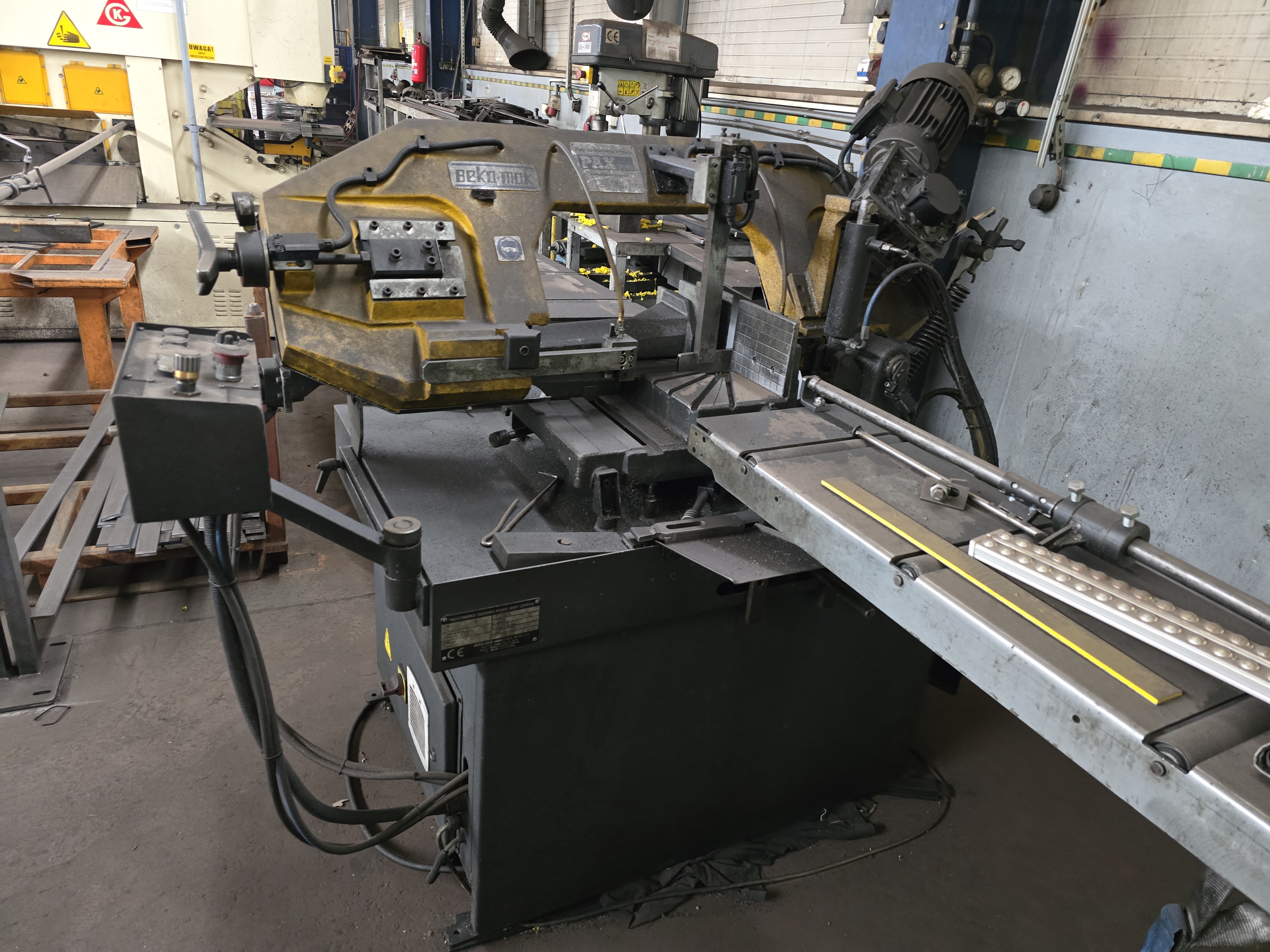 Scie à ruban pour métal BEKA MAK BMSY 270DGH