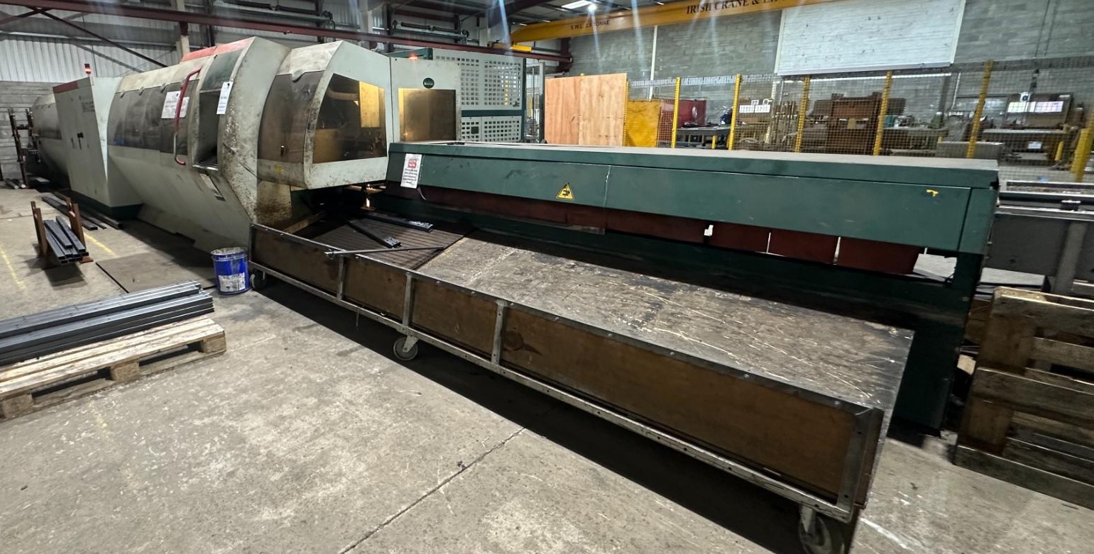 Machine de découpe laser pour tubes BLM Adige LT712D