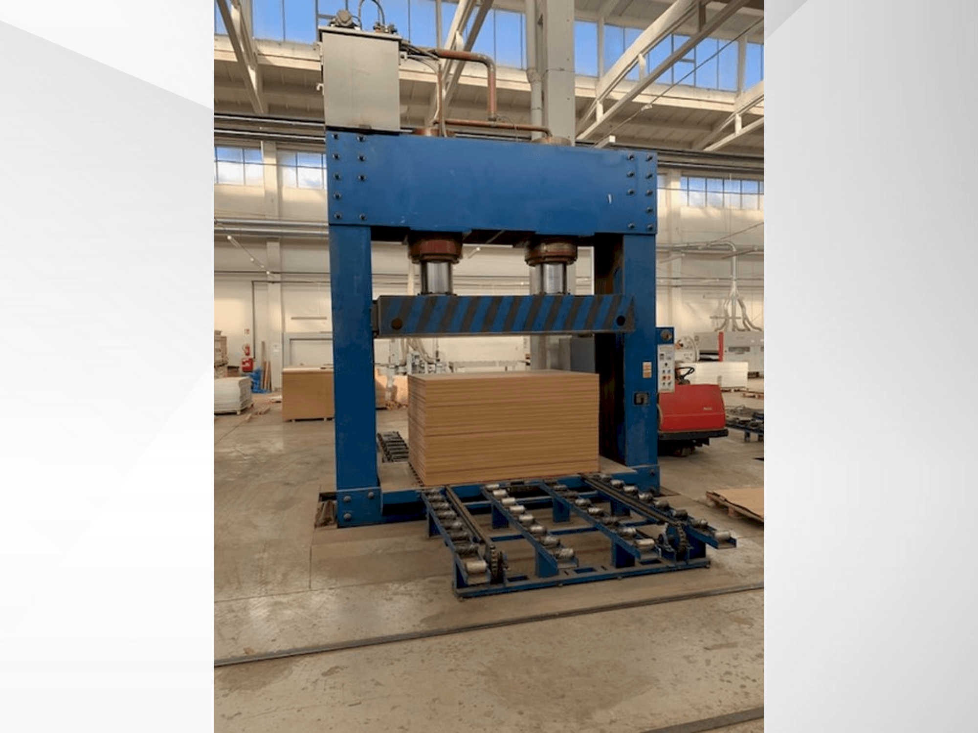 Presse LINYI JIANZHONG WOOD MACIHNERY JJC-CP