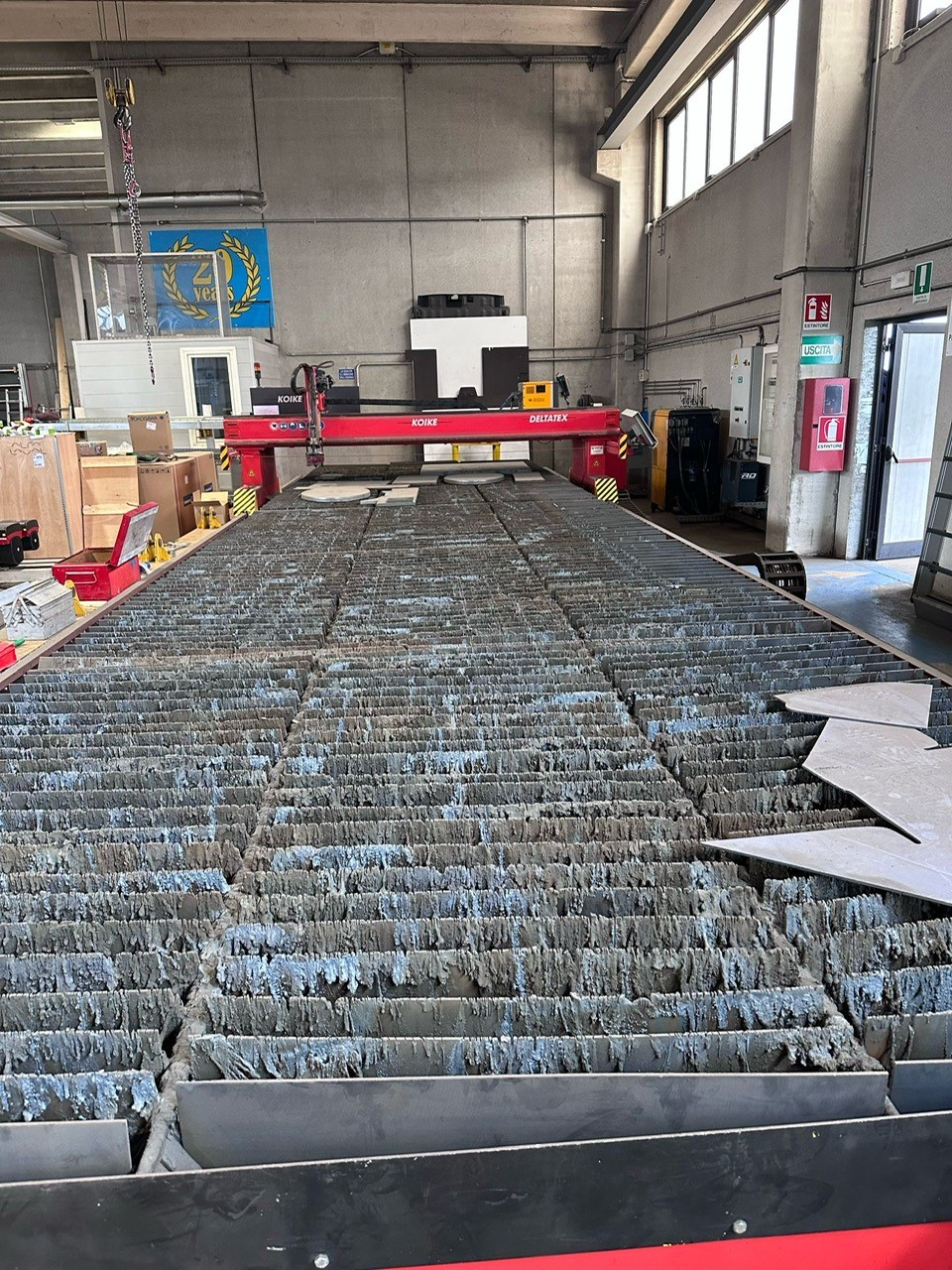 Machine de découpe plasma / gaz KOIKE DELTATEX 4000