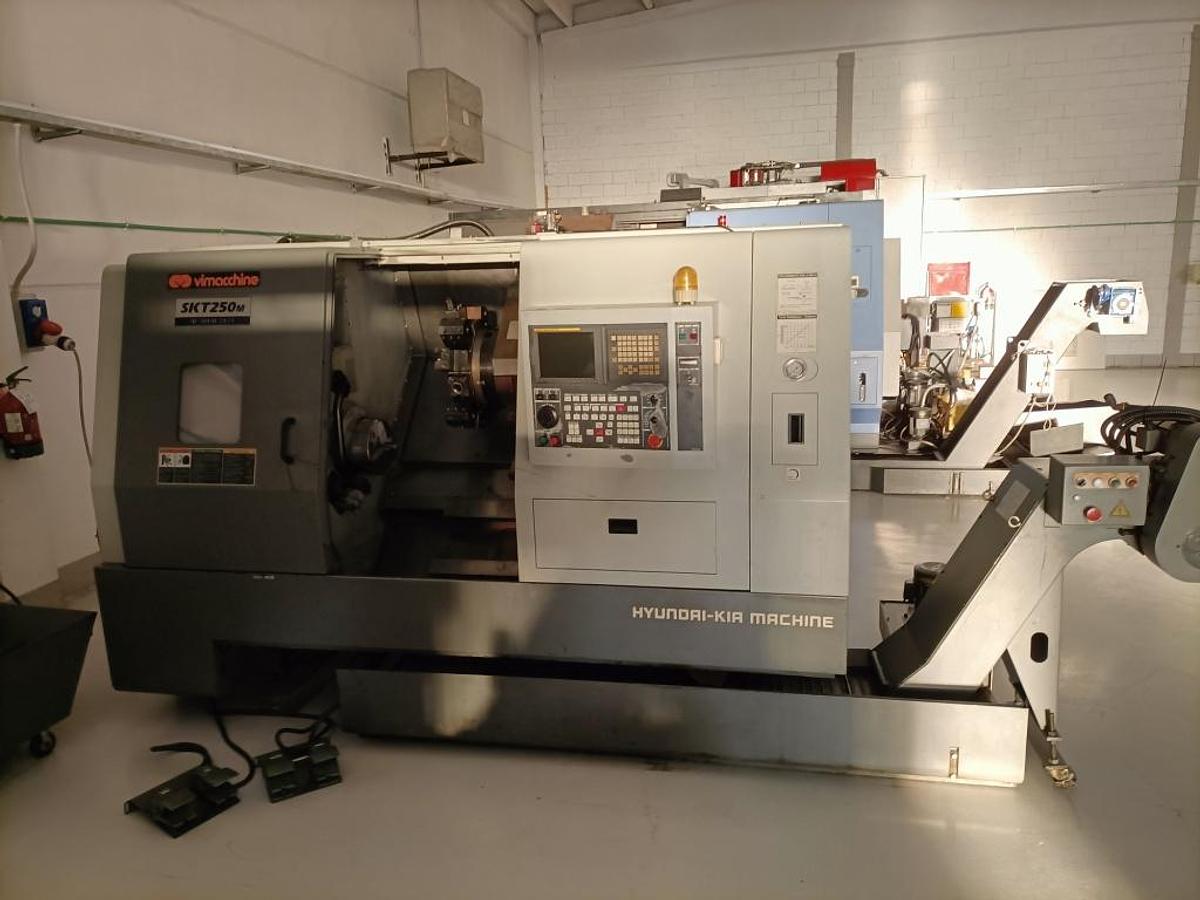 Tour motorisé cnc Hyundai kia 250 M d'occasion