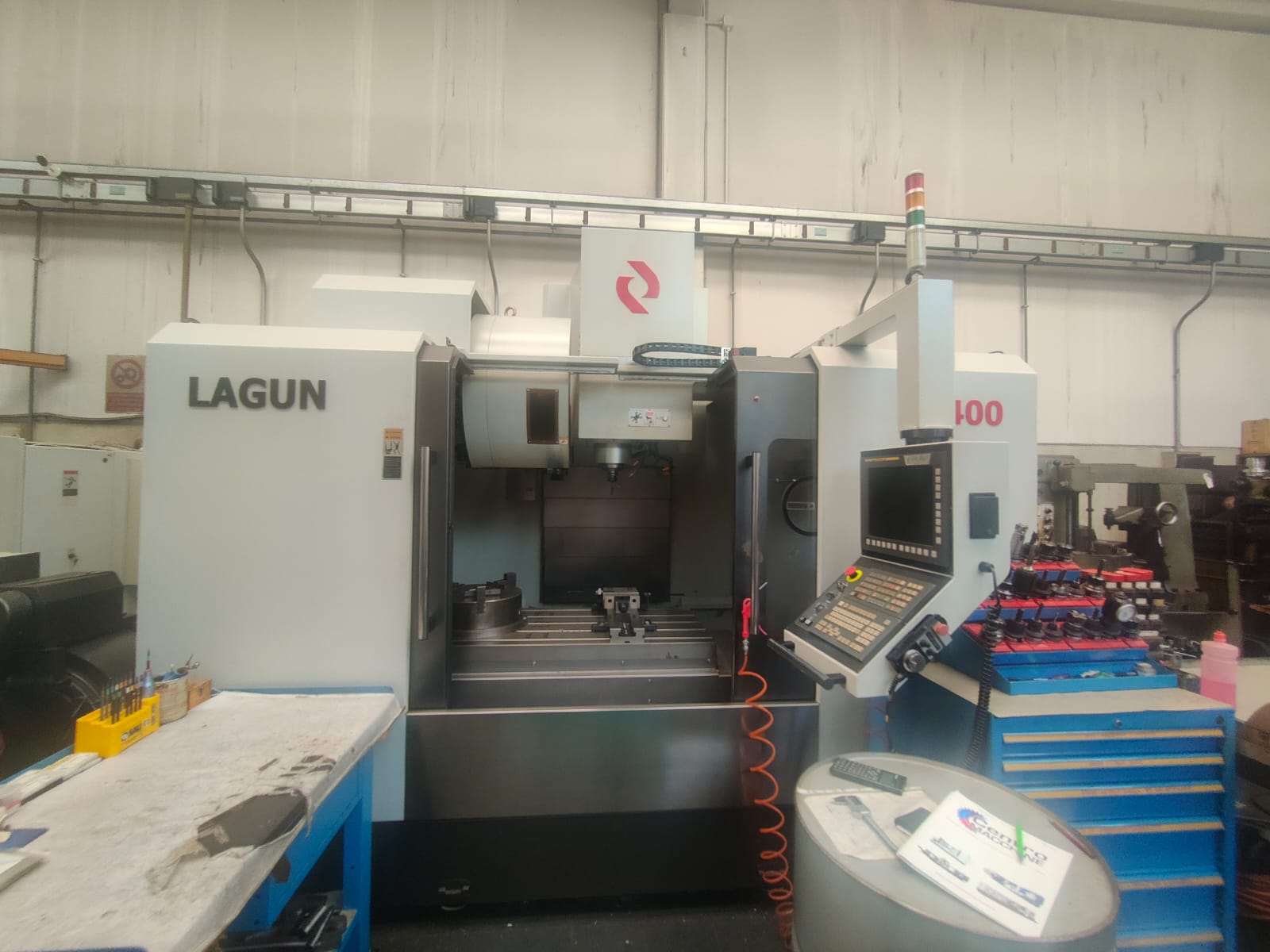 Centre d'usinage vertical LAGUN L1400 d'occasion