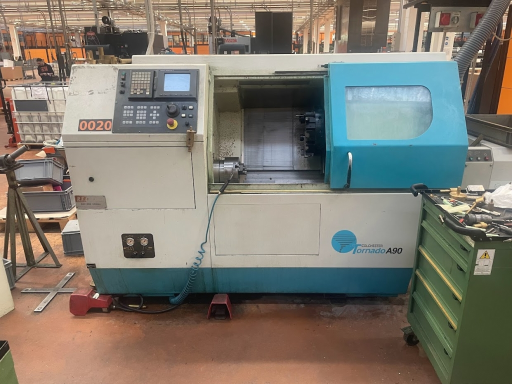 Tour cnc avec outils fixes Colchester Tornado A90 d'occasion