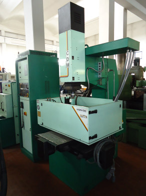 Machine d'électro-érosion par enfonçage CDM ROVELLA HYDRA CNC d'occasion