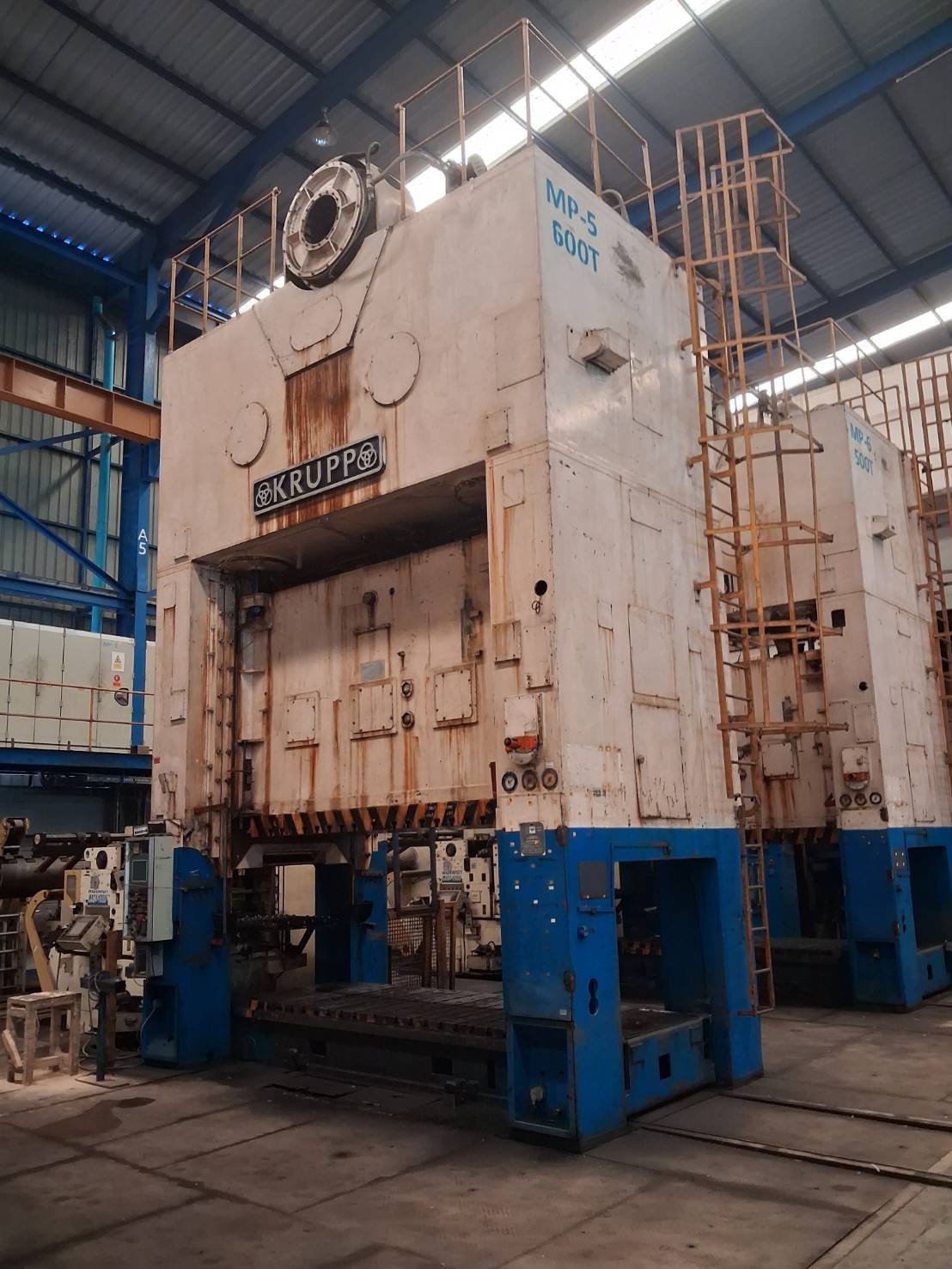 Presse mécanique KRUPP 800 ton