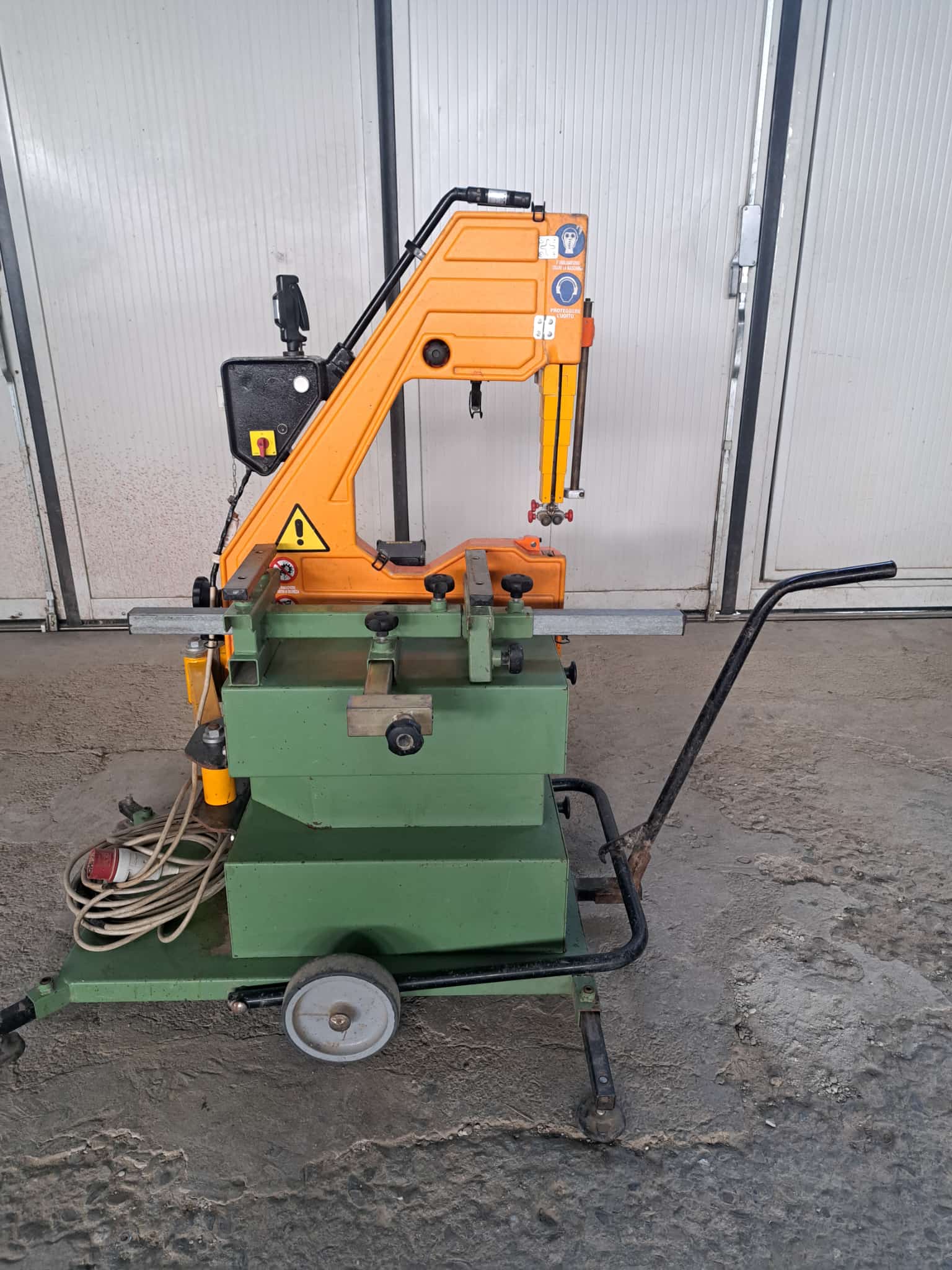 Scie à ruban pour le bois Dario SET 1500
