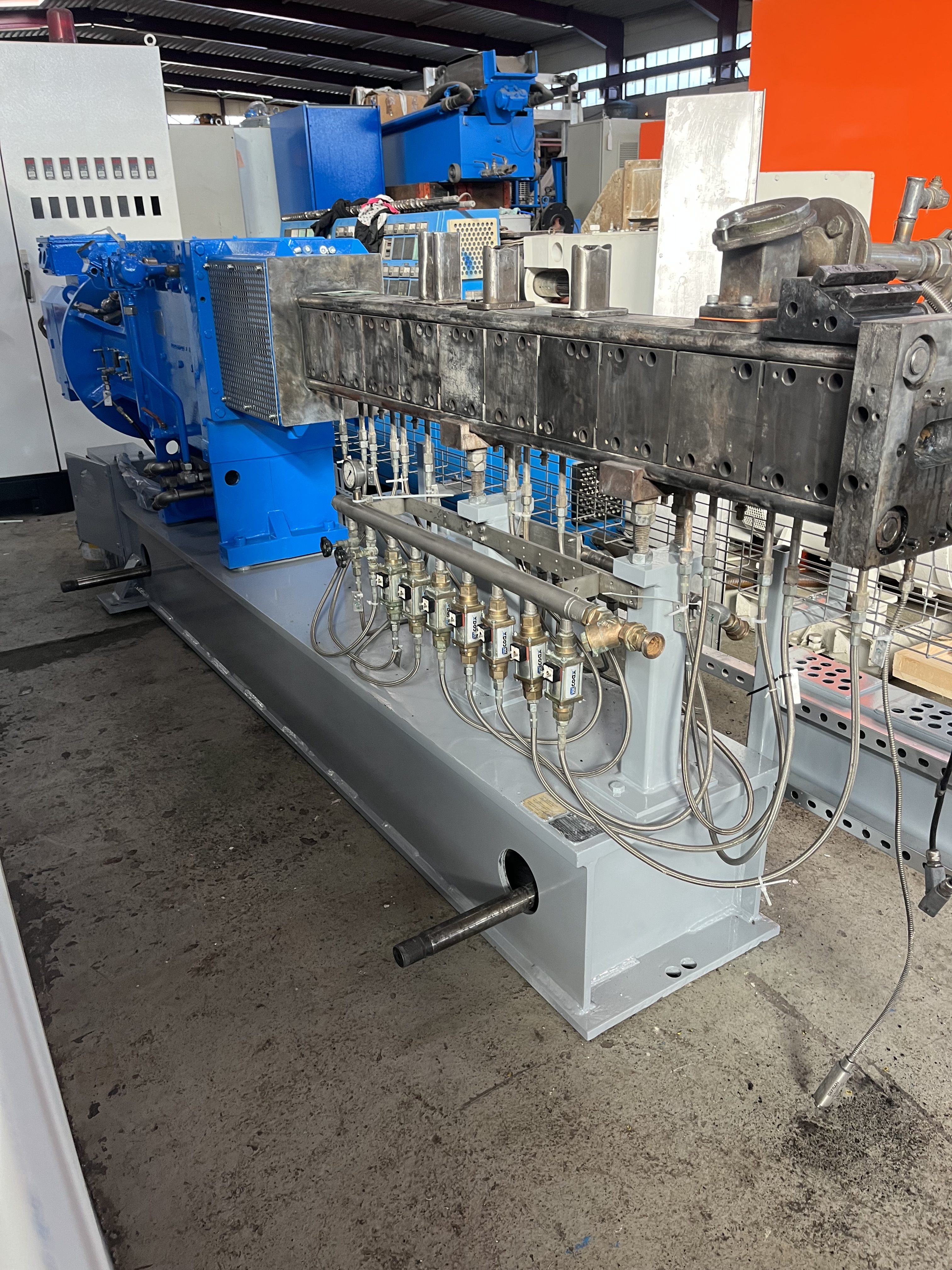 Coperion Werner & Pfleiderer ZSK 40 MC Extrusion - Extrudeuse bivis