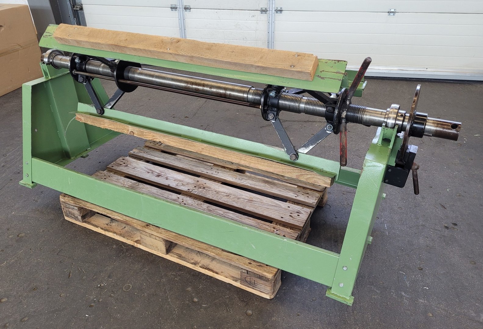 Ligne complète de déroulage Decoiler BA 25