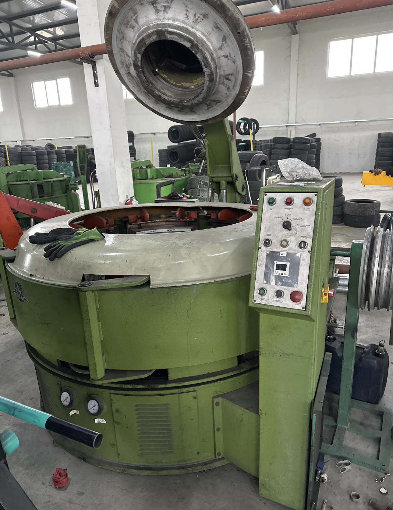 Presse hydraulique 2012 Cima pressss & Other