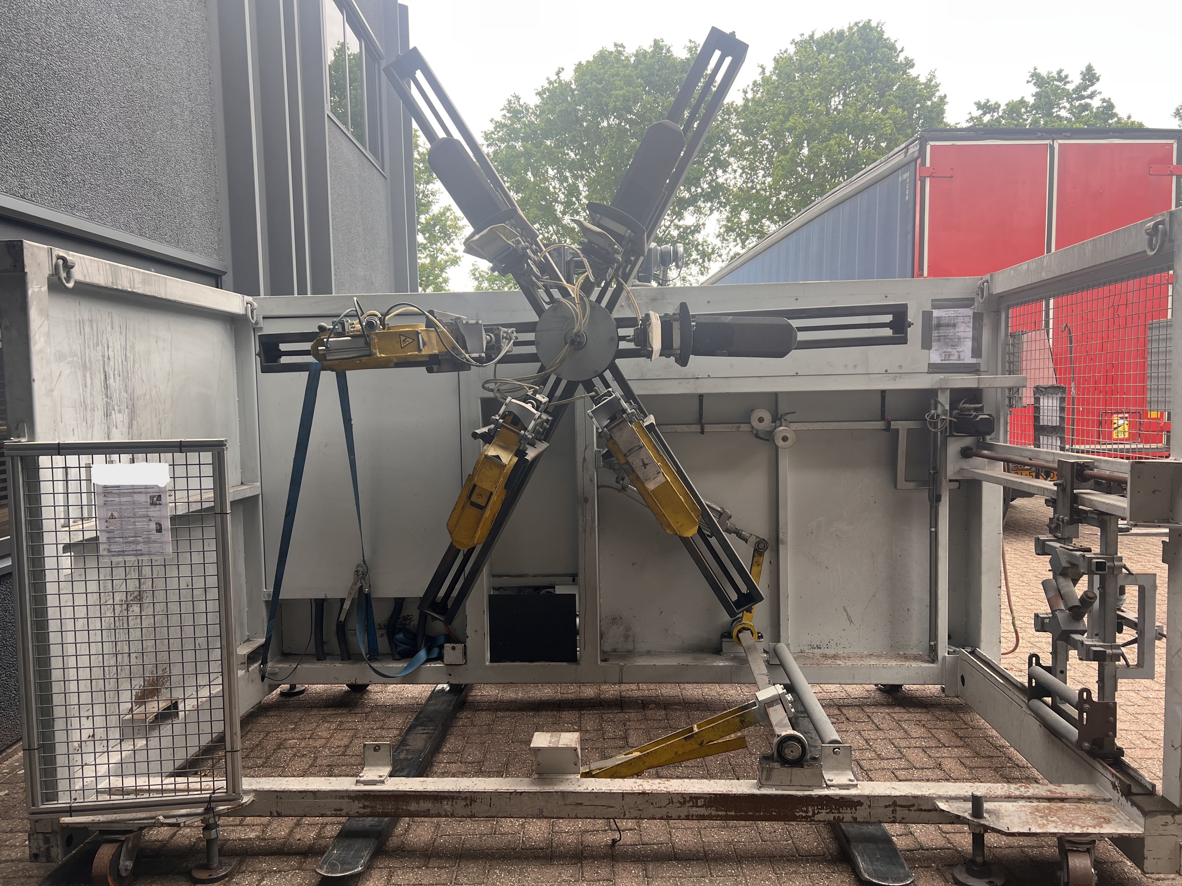 GRAEWE EW 2700 machine en plastique