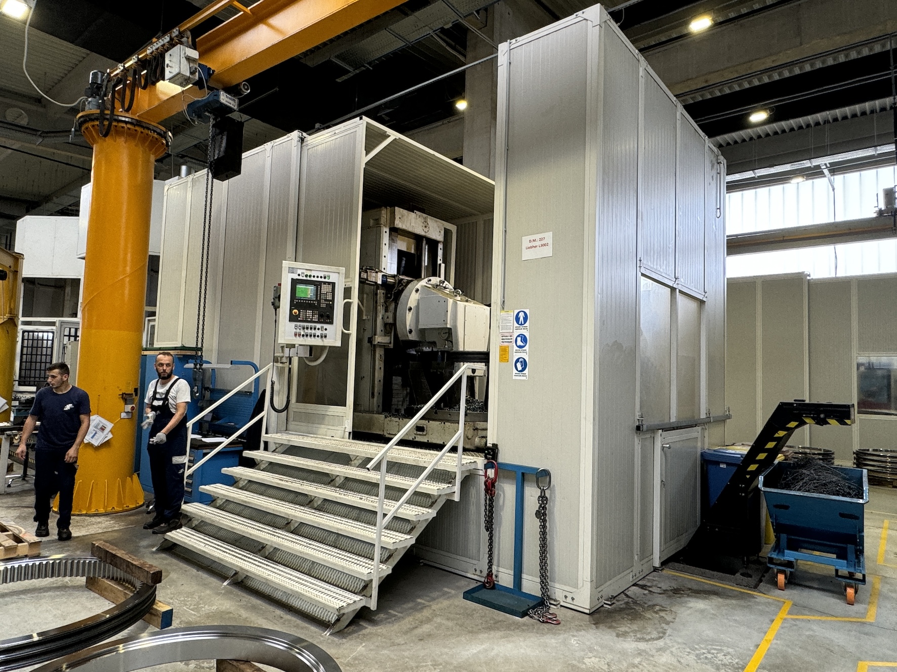 Tailleuse d'engrenages cnc à la fraise-mère LIEBHERR L3002