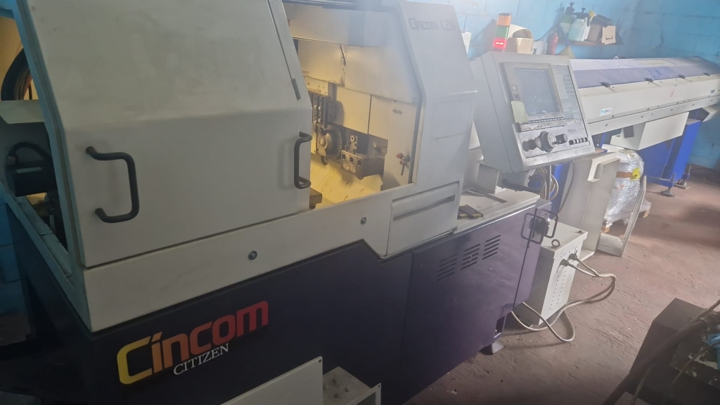 Tour CNC à poupée mobile Citizen L20 d'occasion