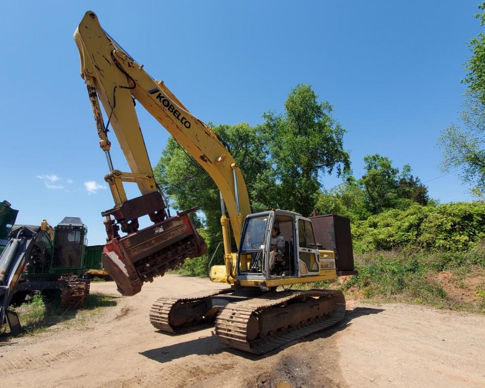 Excavateur Kobelco SK200