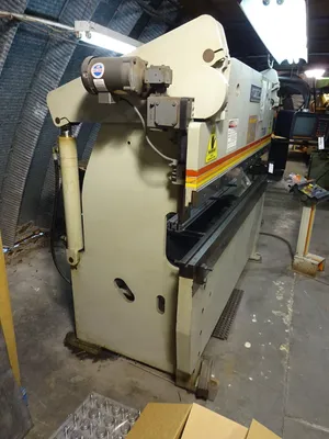 Machine-outil ACCURPRESS 7608