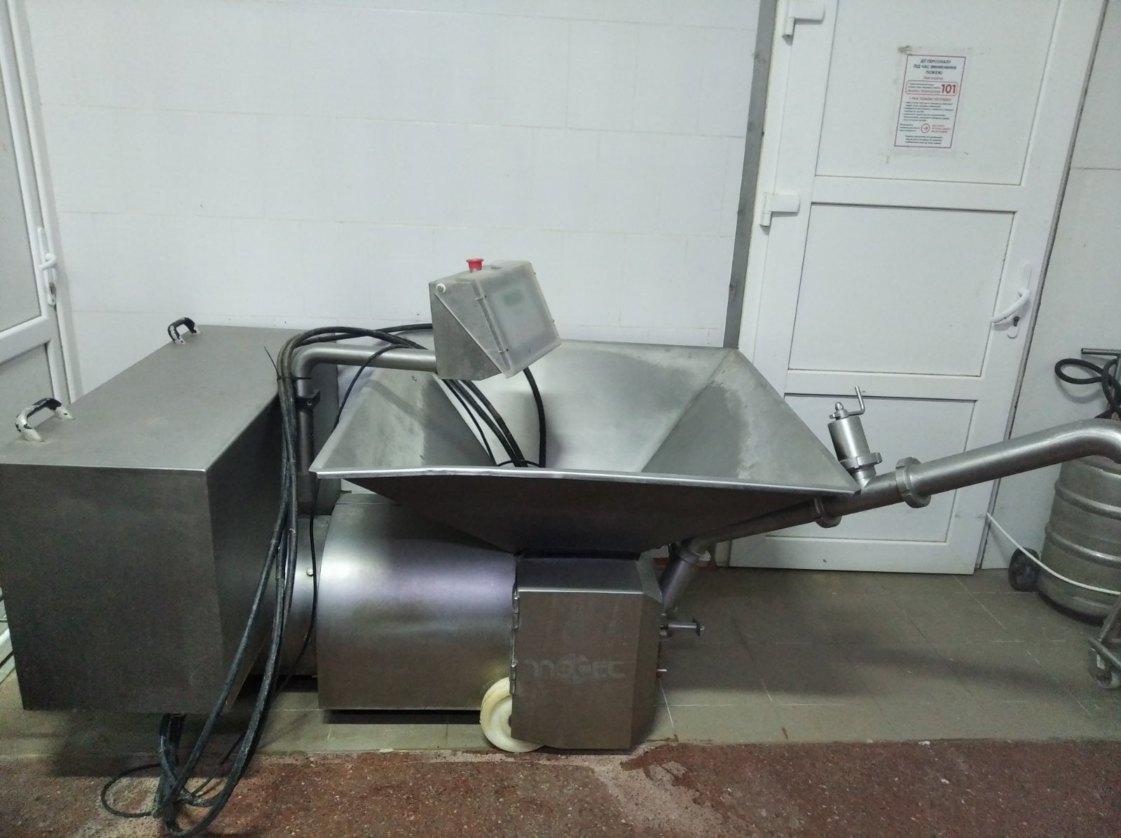 Machine de découpe de viande INOTEC 175 DC