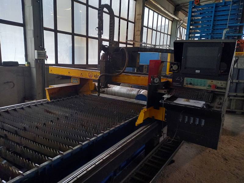 Machine de découpe plasma / gaz Ayan SHP 130