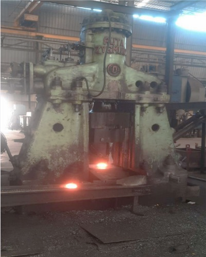 Huta Zygmunt, marteau pneumatique polonais de 1 tonne pour forgeage Huta MPM3150