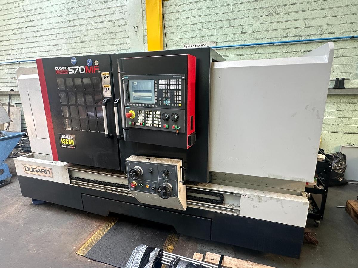 Tour cnc Dugard Lunan 570MF CNC Lathe Faible nombre d'heures