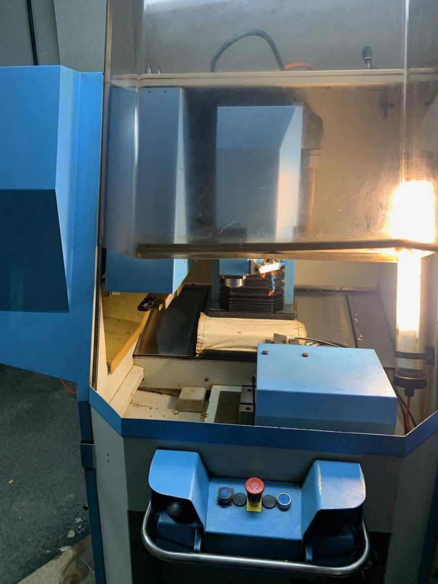 Centre d'usinage 5 axes ALMAC CU-1005 Bonne affaire