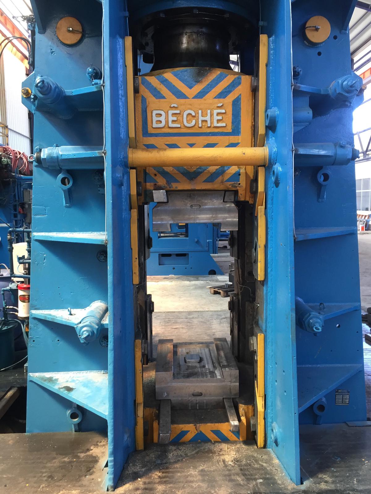 Marteau pilon Beche DG13