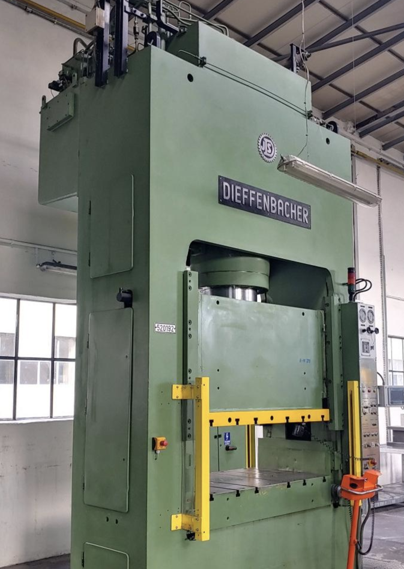 Presse hydraulique Dieffenbacher PO 500 A