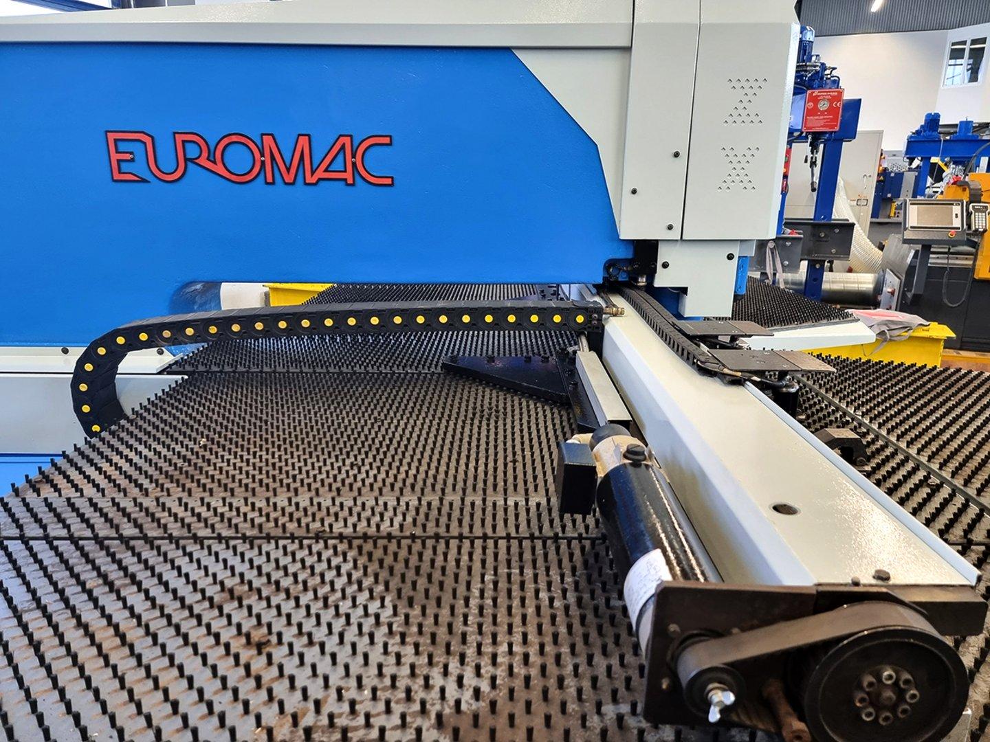 Poinçonneuse CNC Euromac ZX 1000/30 d'occasion