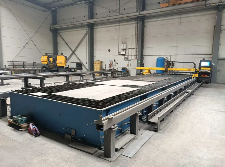 Machine de découpe jet d'eau Ajan PP 260A 3x12m