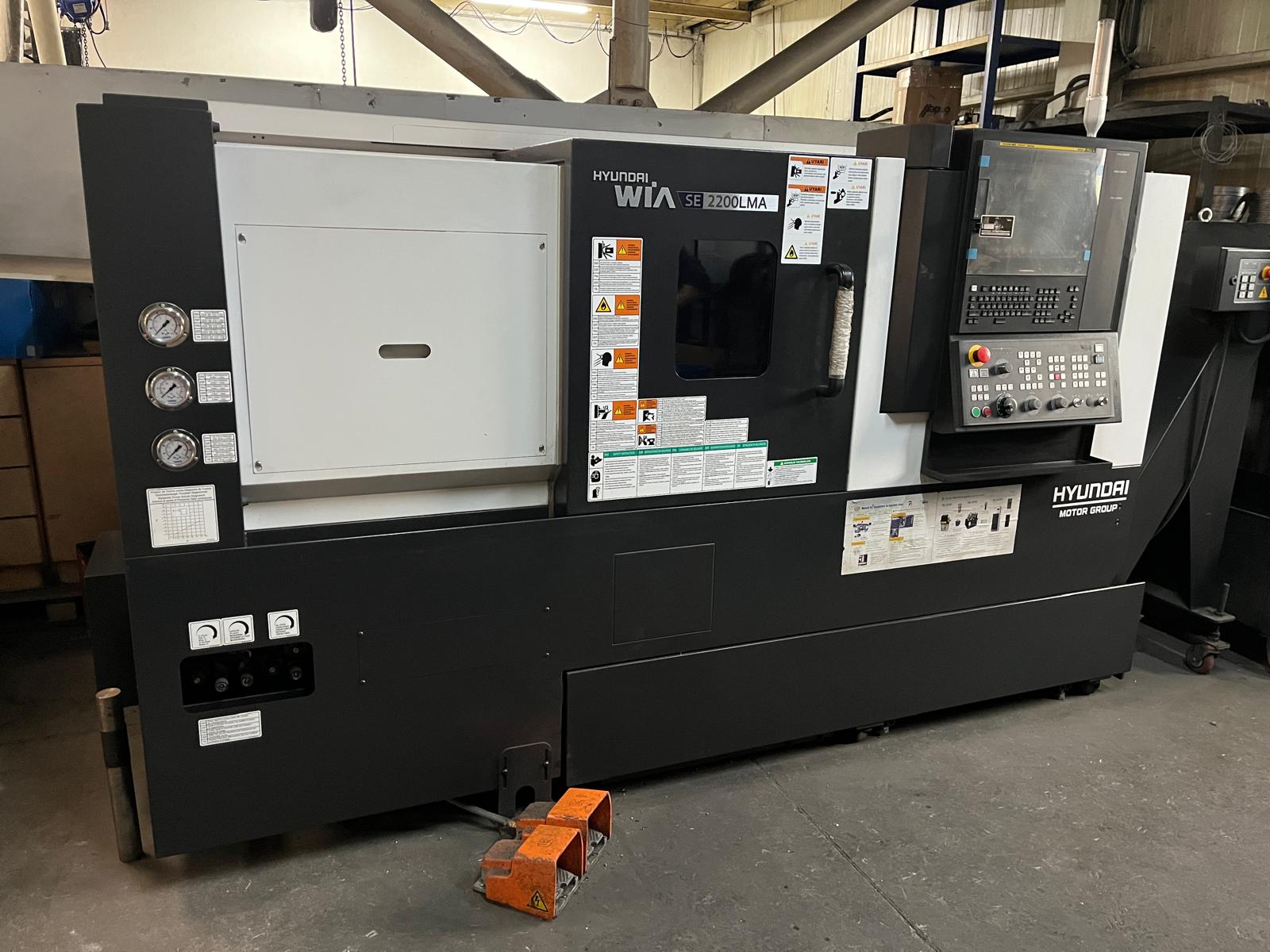 Tour CNC Hyundai WIA SE 2200LMA (40 heures d'utilisation) Faible nombre d'heures