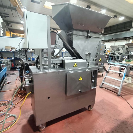 Machine de découpe de viande KOPPENS VM 400 HD