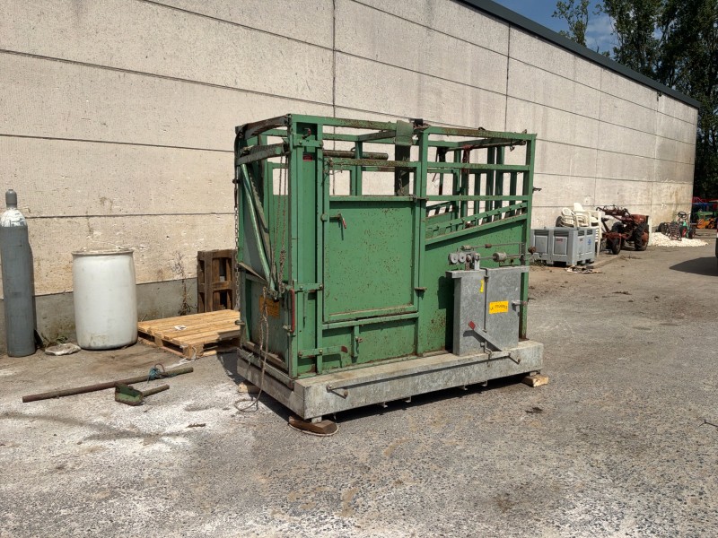 Machine de tôlerie Marechalle-Pesage PM 62.08.1.96