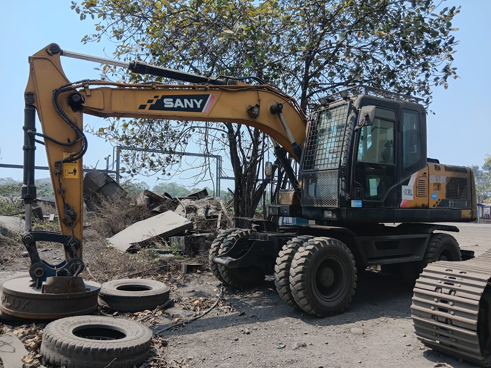 Excavateur SANY SY155W