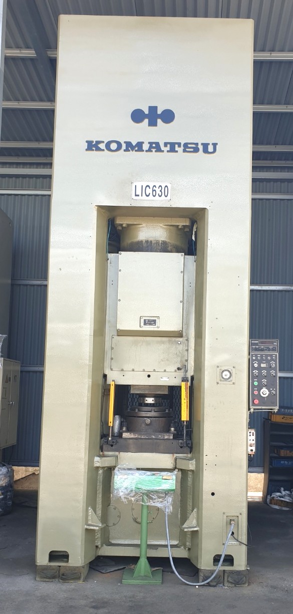 Presse Komatsu LIC630