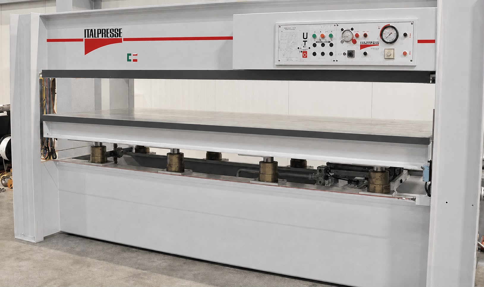 Presse à bois ITALPRESSE UT8