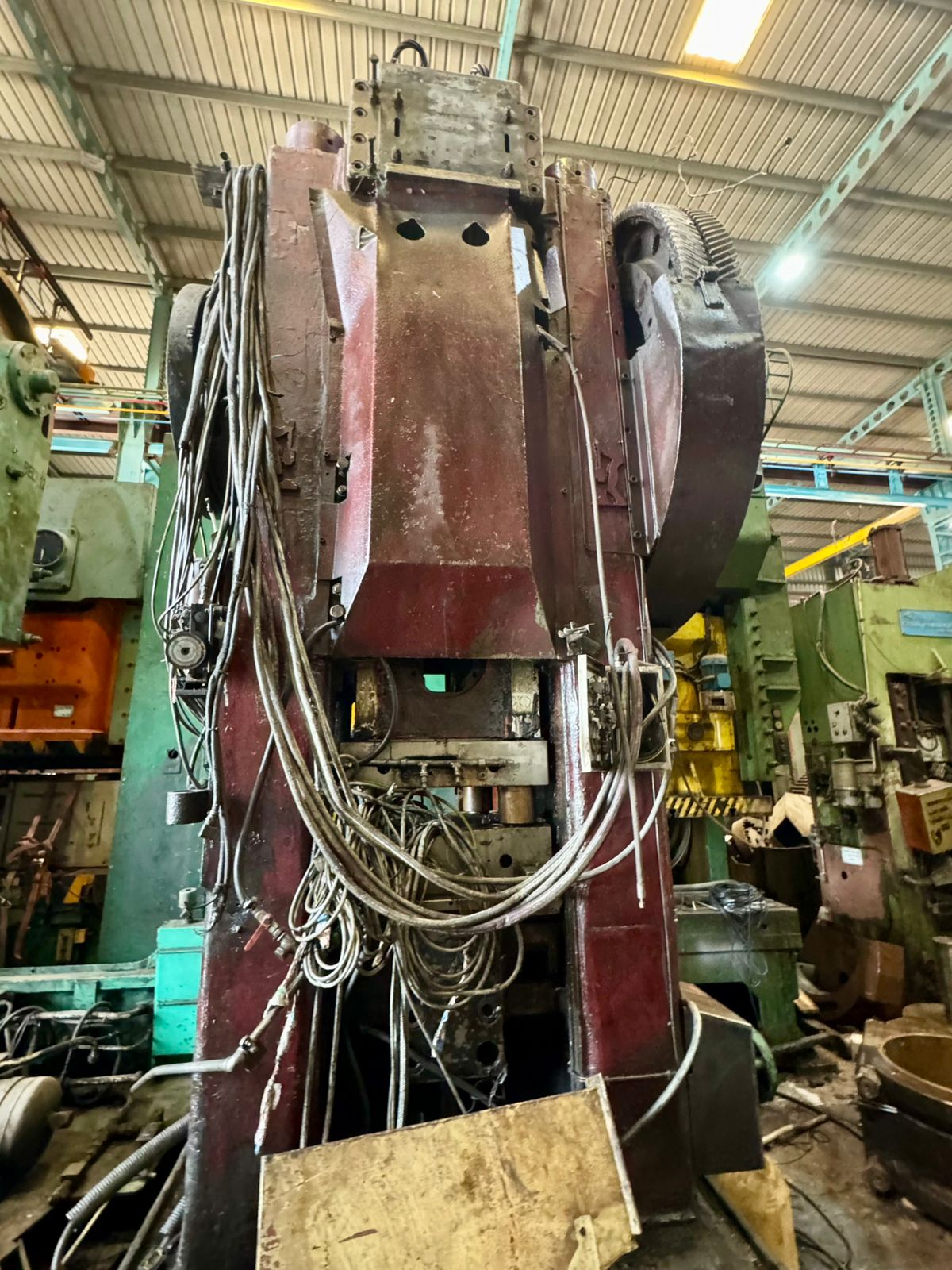 Presse Eumuco Capacity : 750 tons