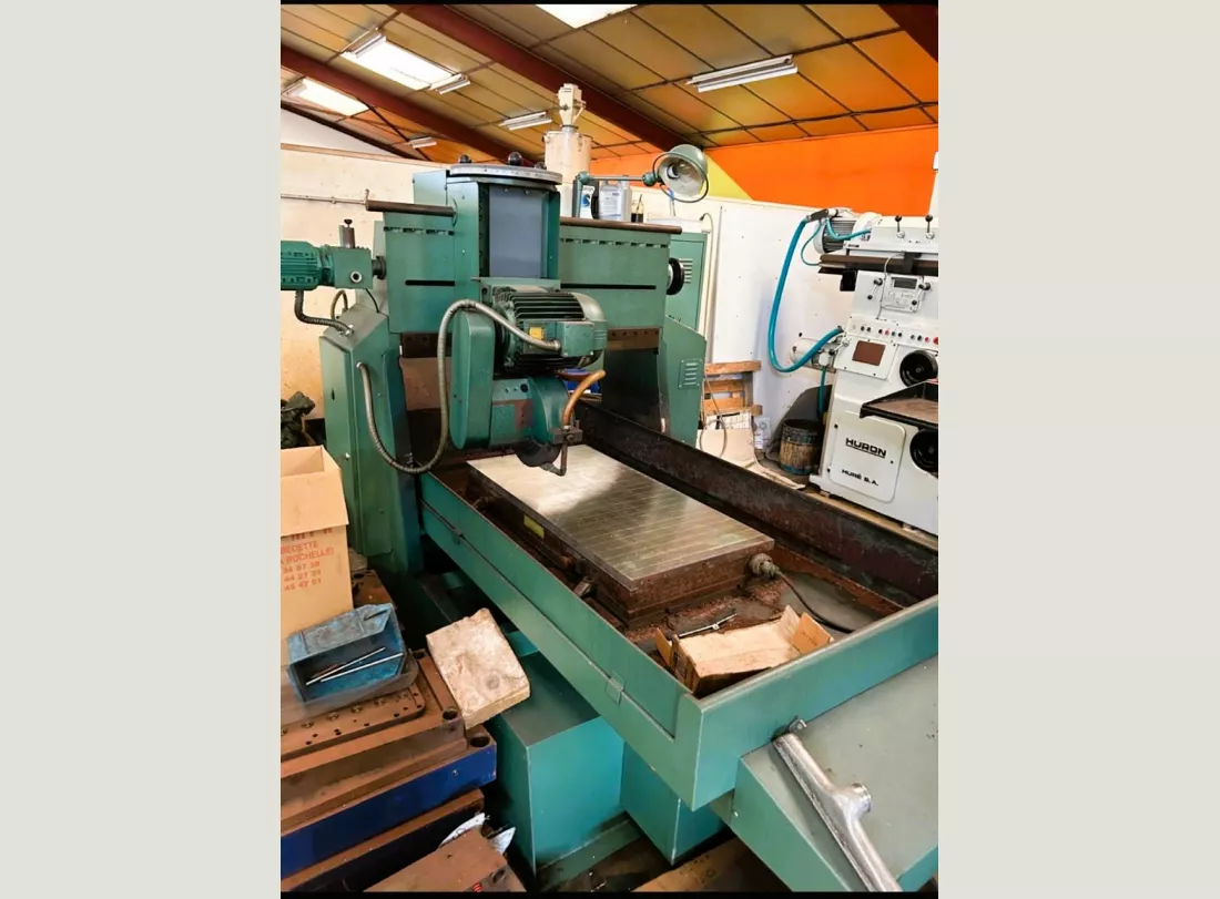 Rectifieuse cylindrique sans centre LGB R900