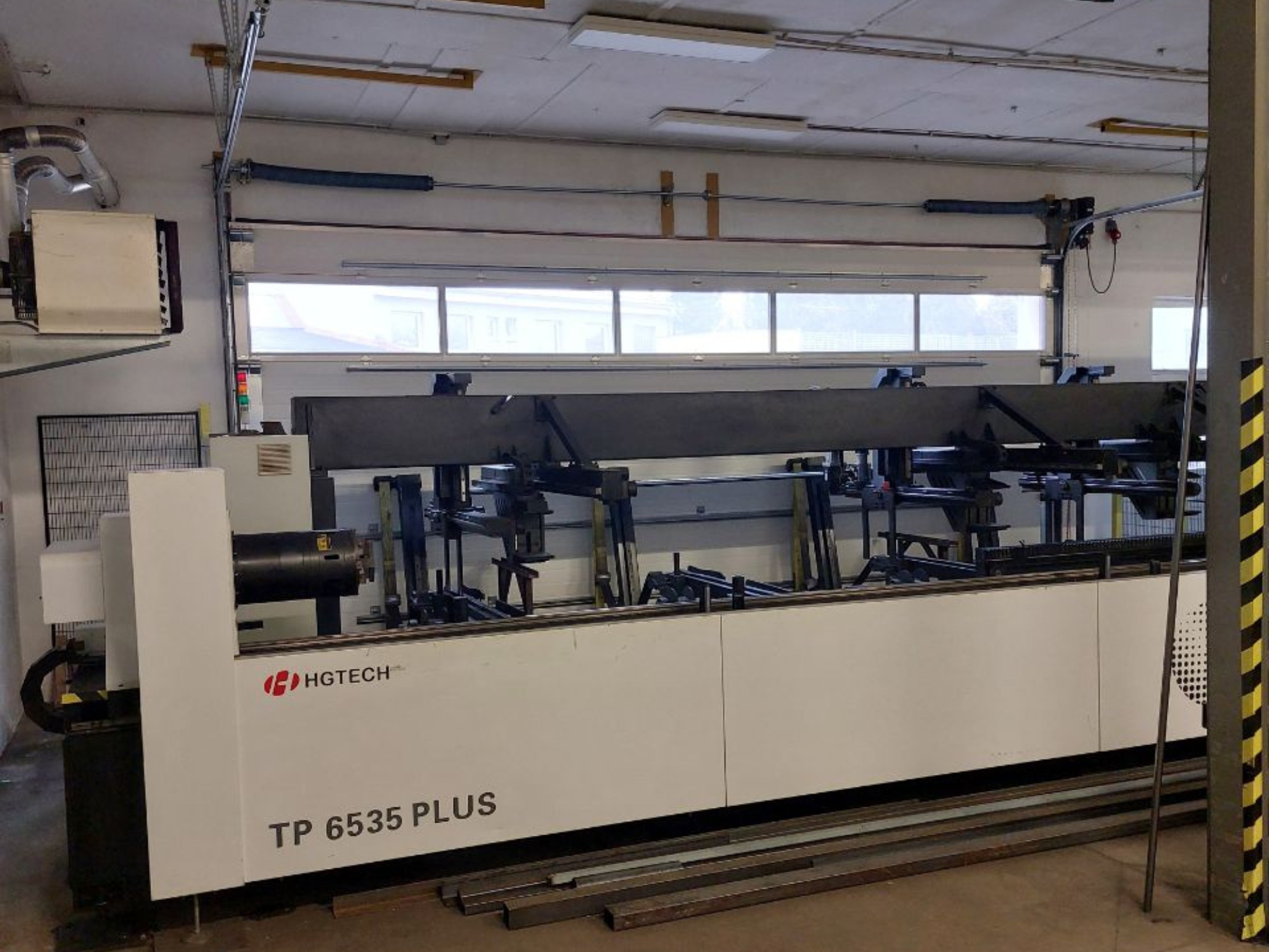 Machine de découpe laser HGTECH TP 6535 PLUS