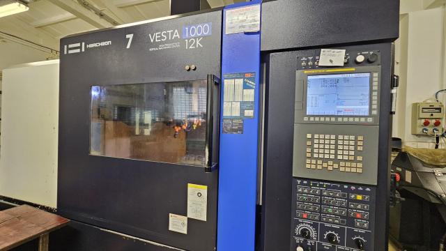 Centre d'usinage vertical Hwacheon Vesta 1000 12K