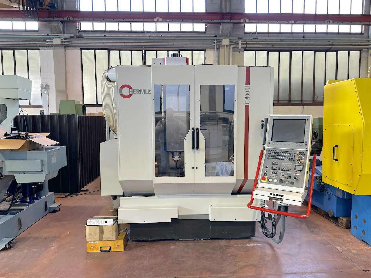 Centre d'usinage 5 axes HERMLE C 800 U d'occasion