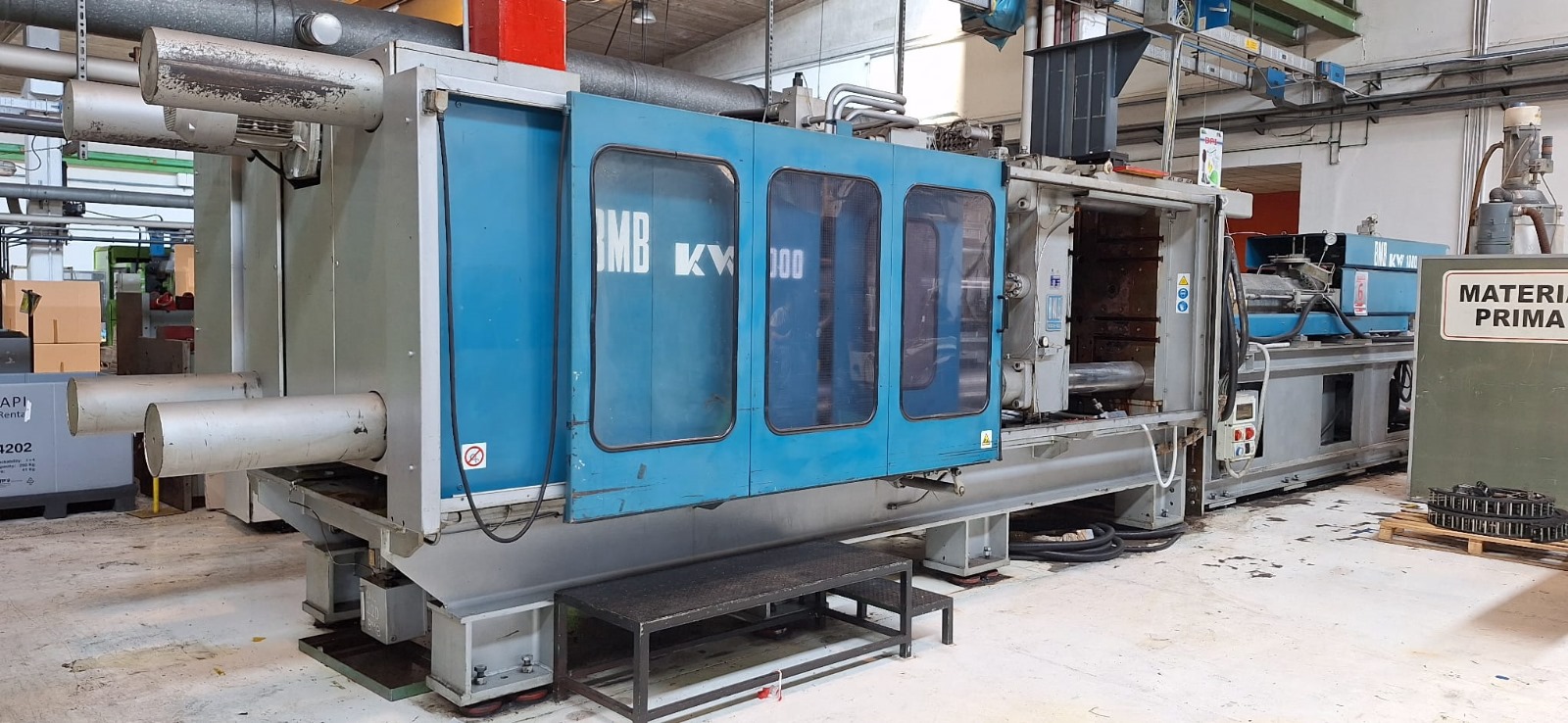 Presse à injecter BMB KW 1000