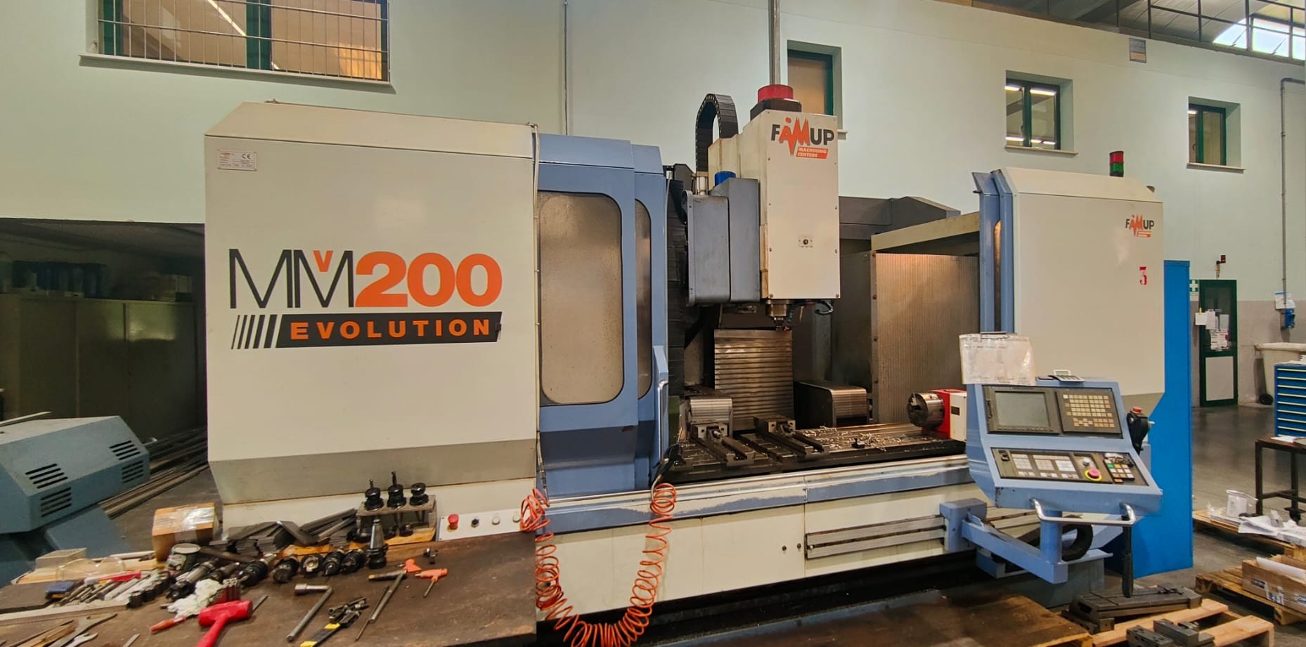 Centre d'usinage à montant mobile Famup MMV 200 EVOLUTION d'occasion