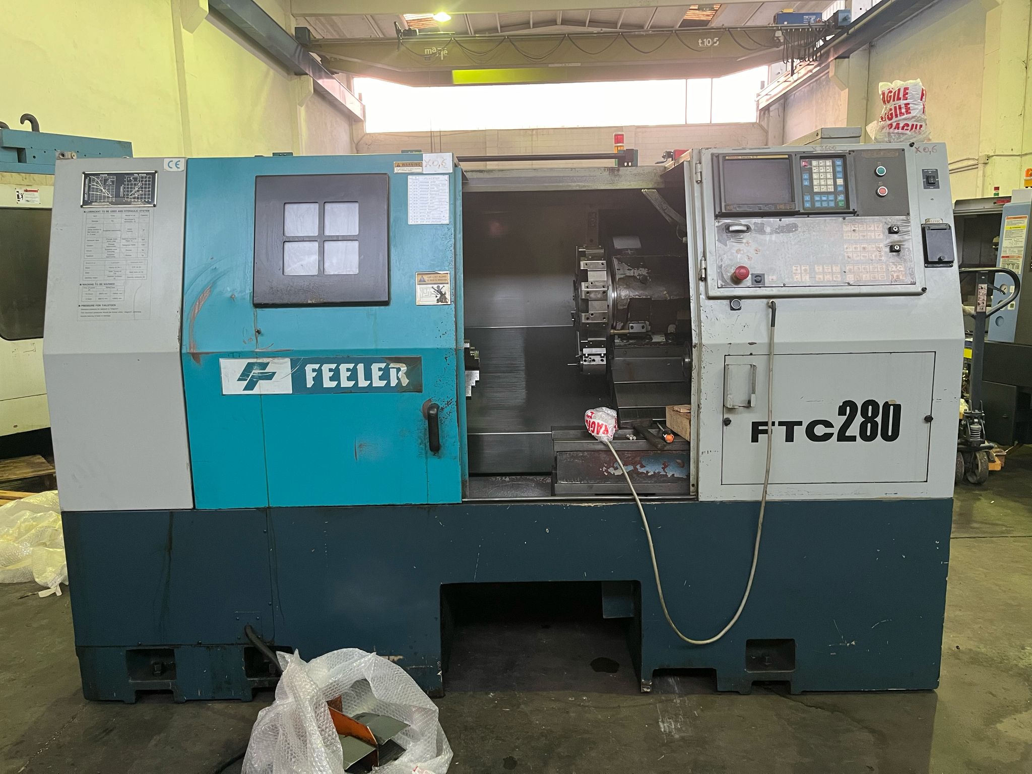 Tour cnc avec outils fixes FEELER FTC 280 d'occasion