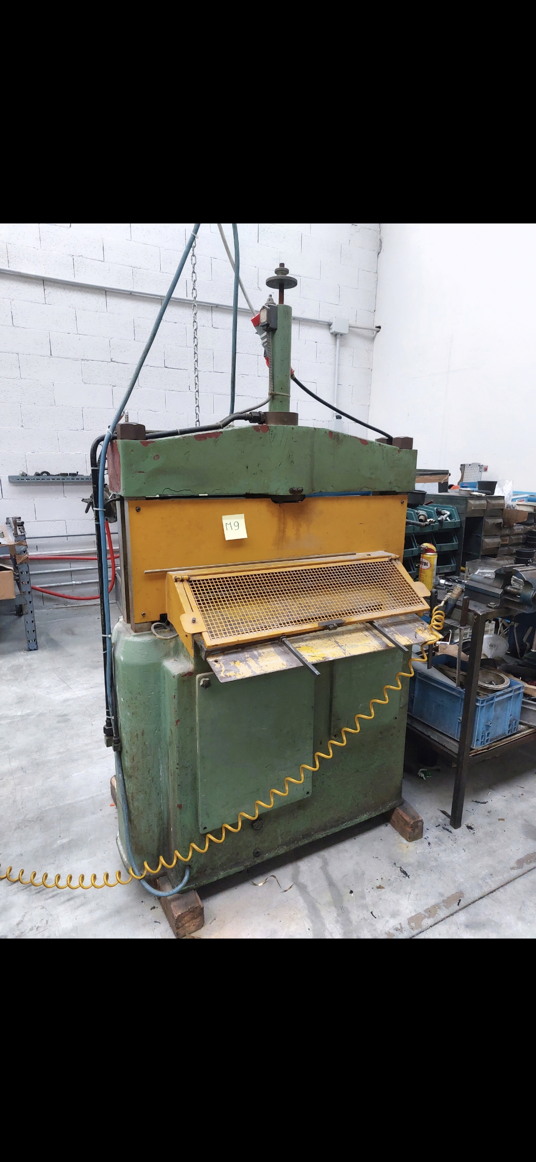 Machine pour le caoutchouc Pugno taglio a Ghigliottina