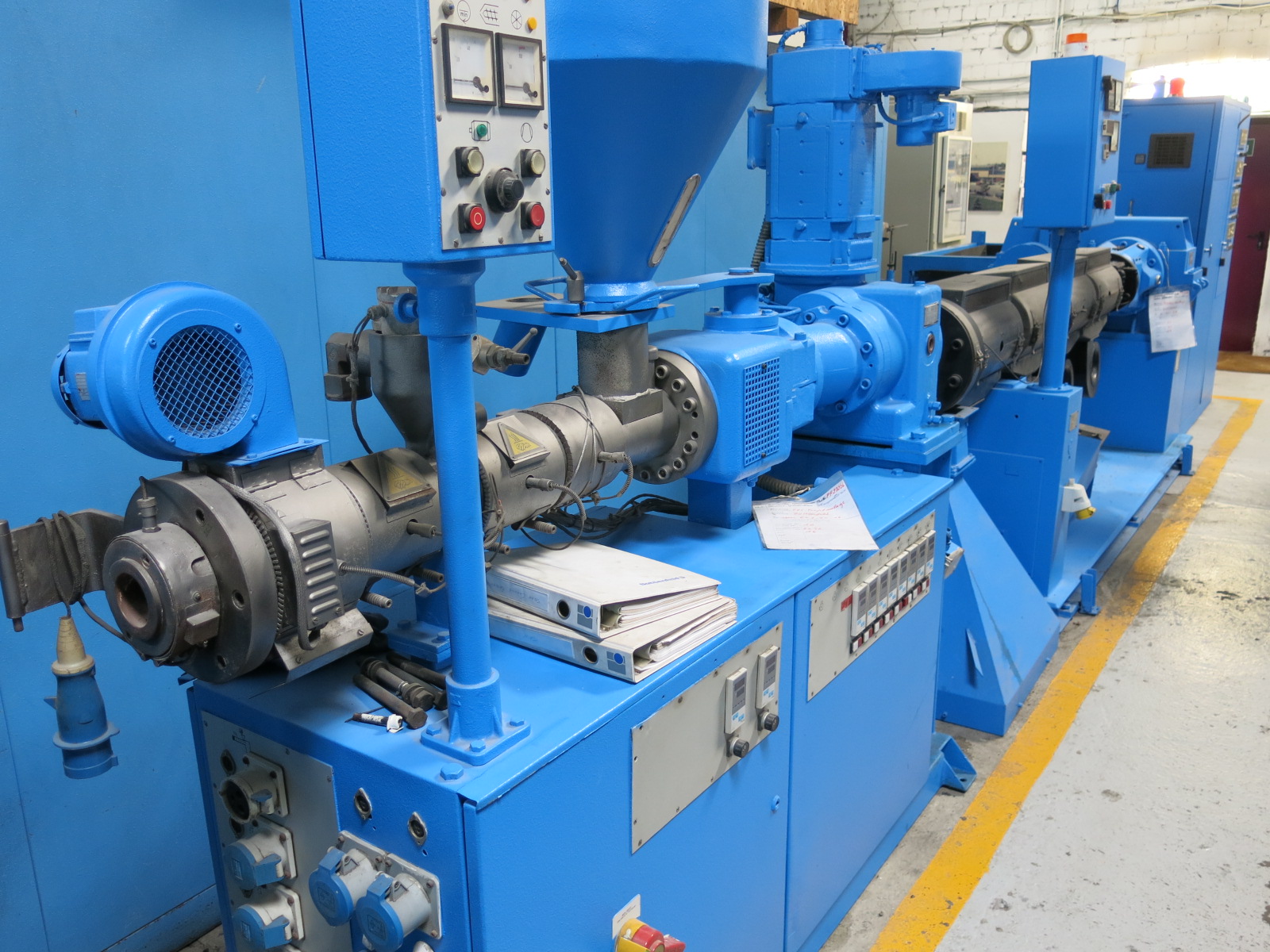 Extrudeuse Battenfeld Uni-Ex 2-50-16V d'occasion - Extrudeuse à double vis