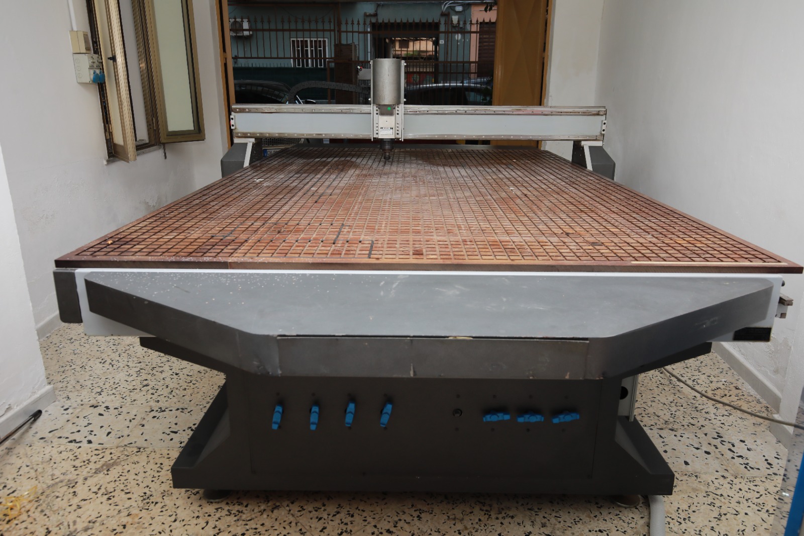 JD de Galli Francesco JD PREDATOR Pantographe CNC zone de travail mm 2000x3200 mm