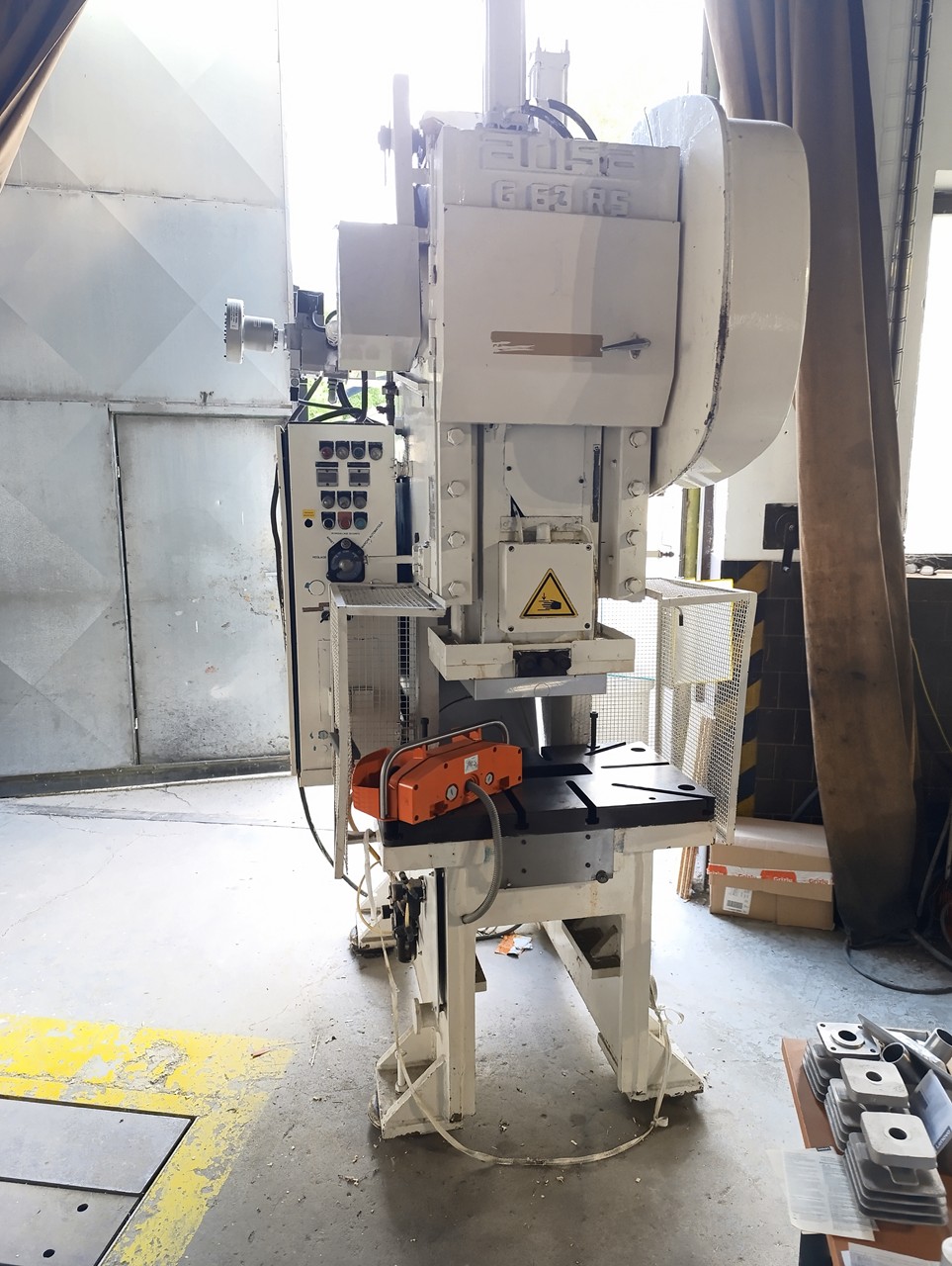 Presse excentrique Arisa G-63-85-RS